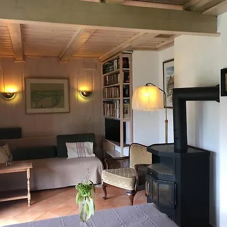 Gæstehus Bajtica 4*