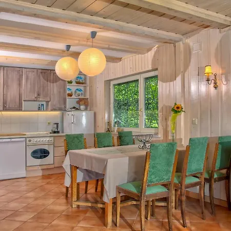 Guest house Bajtica 4*